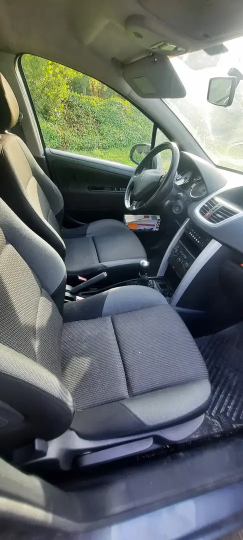 Peugeot 207 207 1.4 HDi 70ch FAP Série 64 Gris - 2