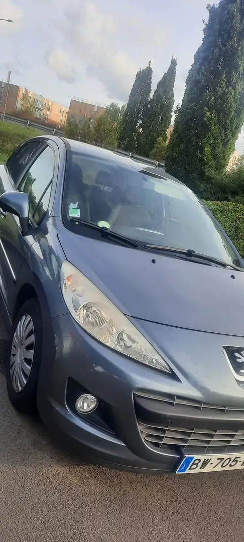 Peugeot 207 207 1.4 HDi 70ch FAP Série 64 Gris - 1