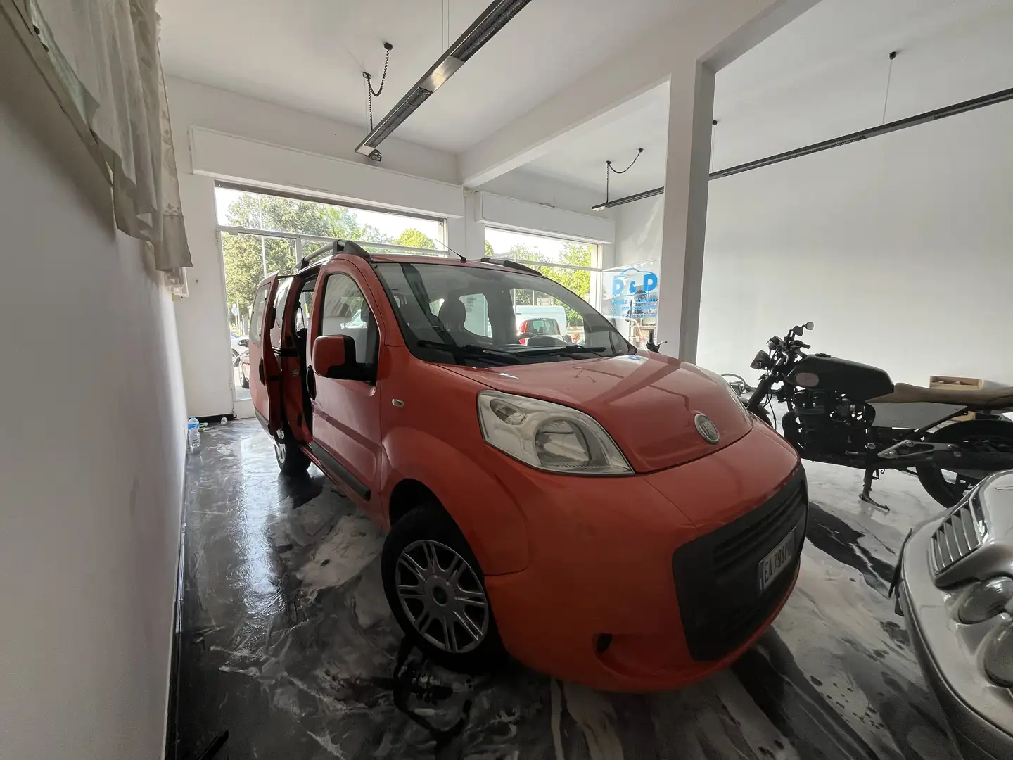 Fiat Qubo 1.4 8v natural power Dynamic 70cv - 1