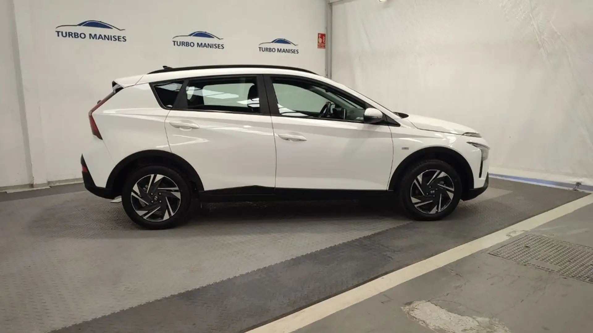 Hyundai BAYON 1.0 TGDI 74kW (100CV) 48V Maxx Blanco - 2