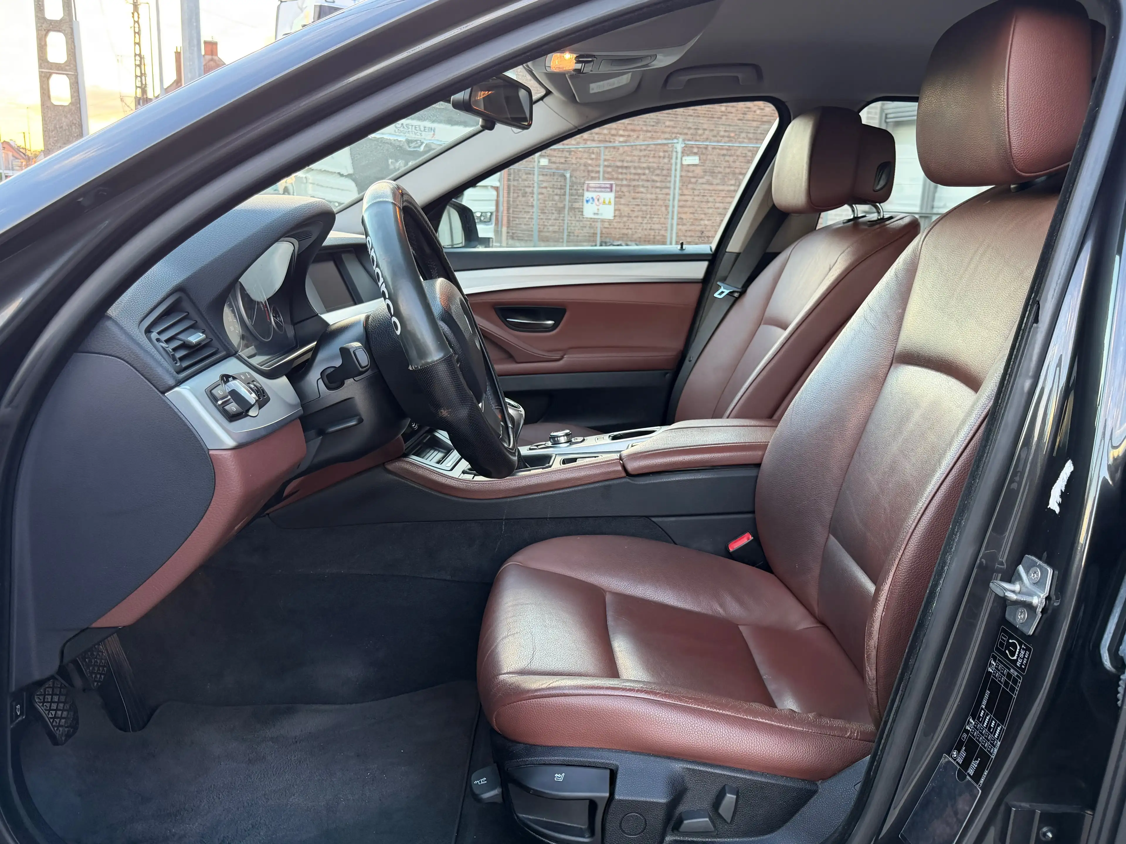 BMW 520 Touring 520d Start/Stop — photo 10