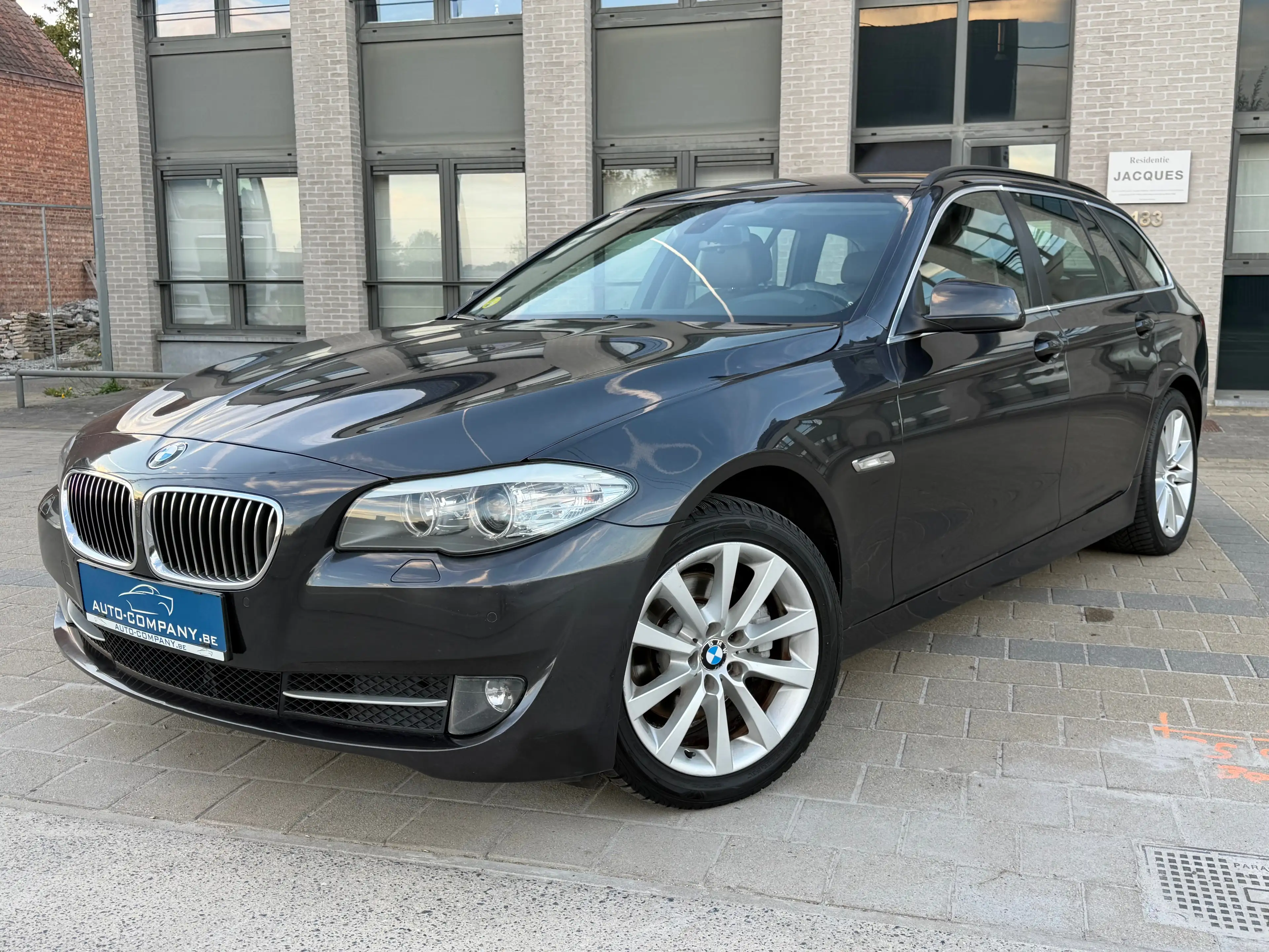 BMW 520 Touring 520d Start/Stop — photo 2