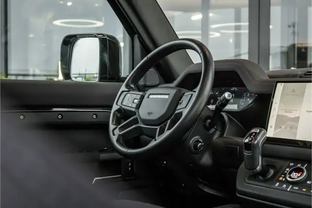 Land Rover Defender view 11