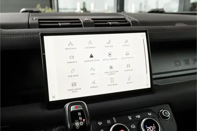 Land Rover Defender view 18