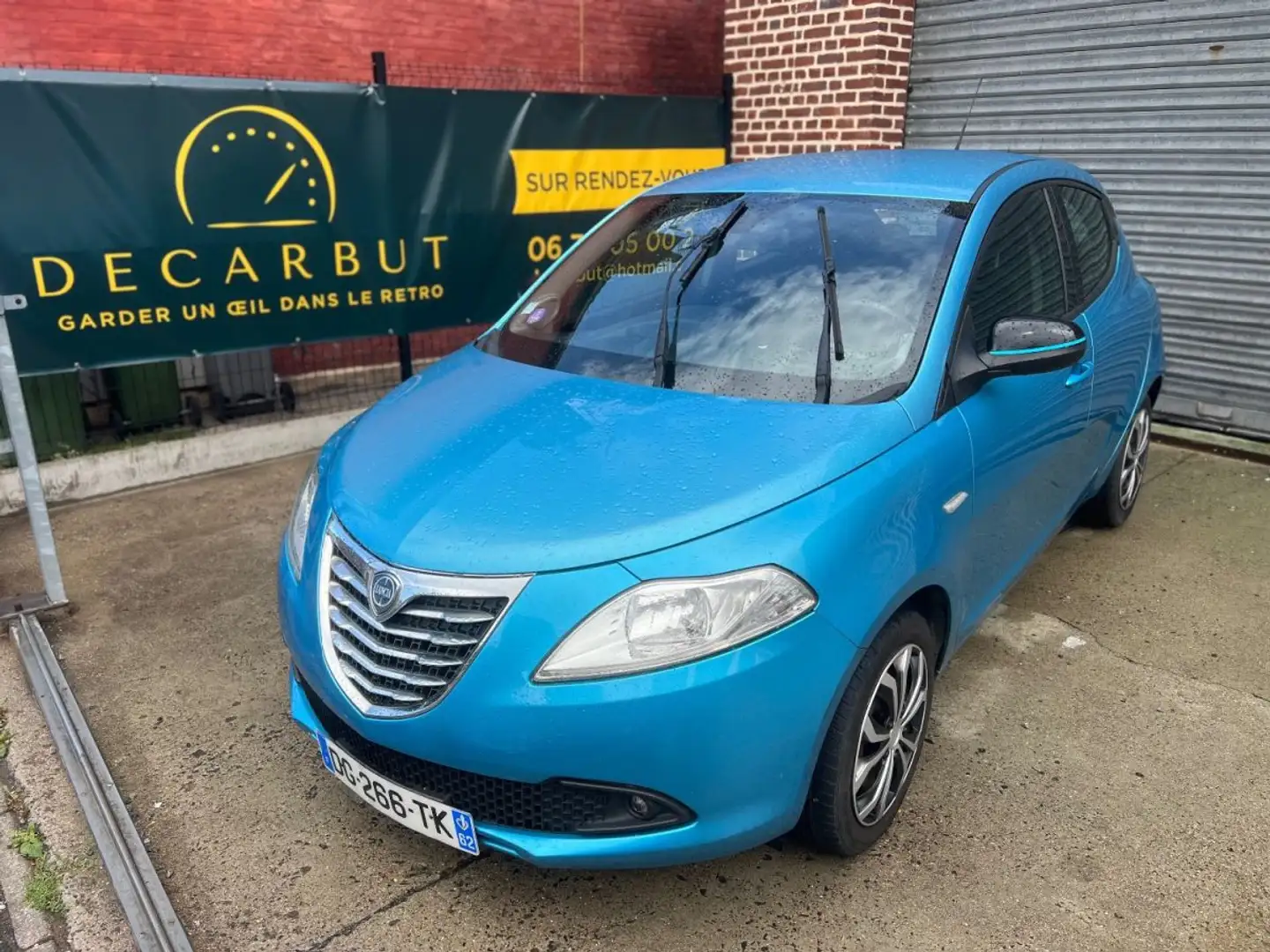 Lancia Ypsilon 1.2 8v 69cv Elefantino Azul - 1
