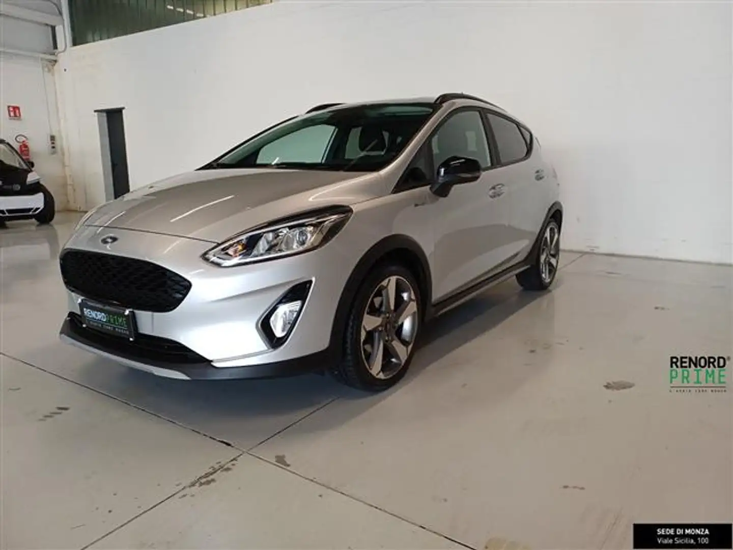 Ford Fiesta Active 1.5 TDCi 85cv S&S Šedá - 1
