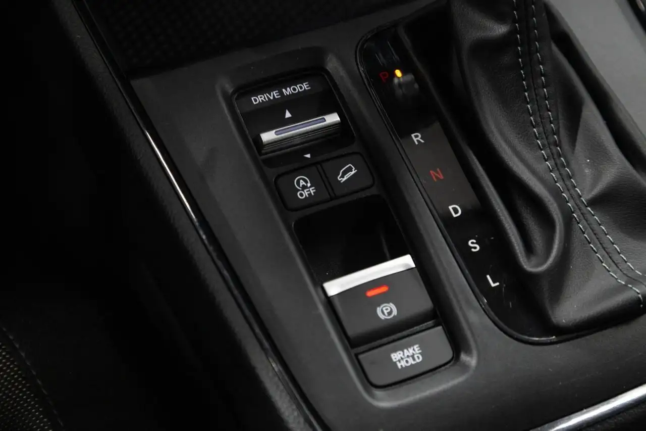 Honda CR-V photo Honda CR-V