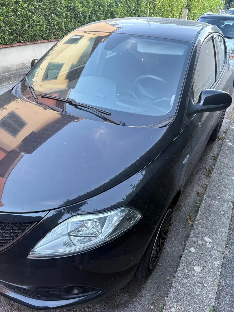 Lancia Ypsilon Ypsilon III 2015 1.2 Elefantino Blu s Schwarz - 2