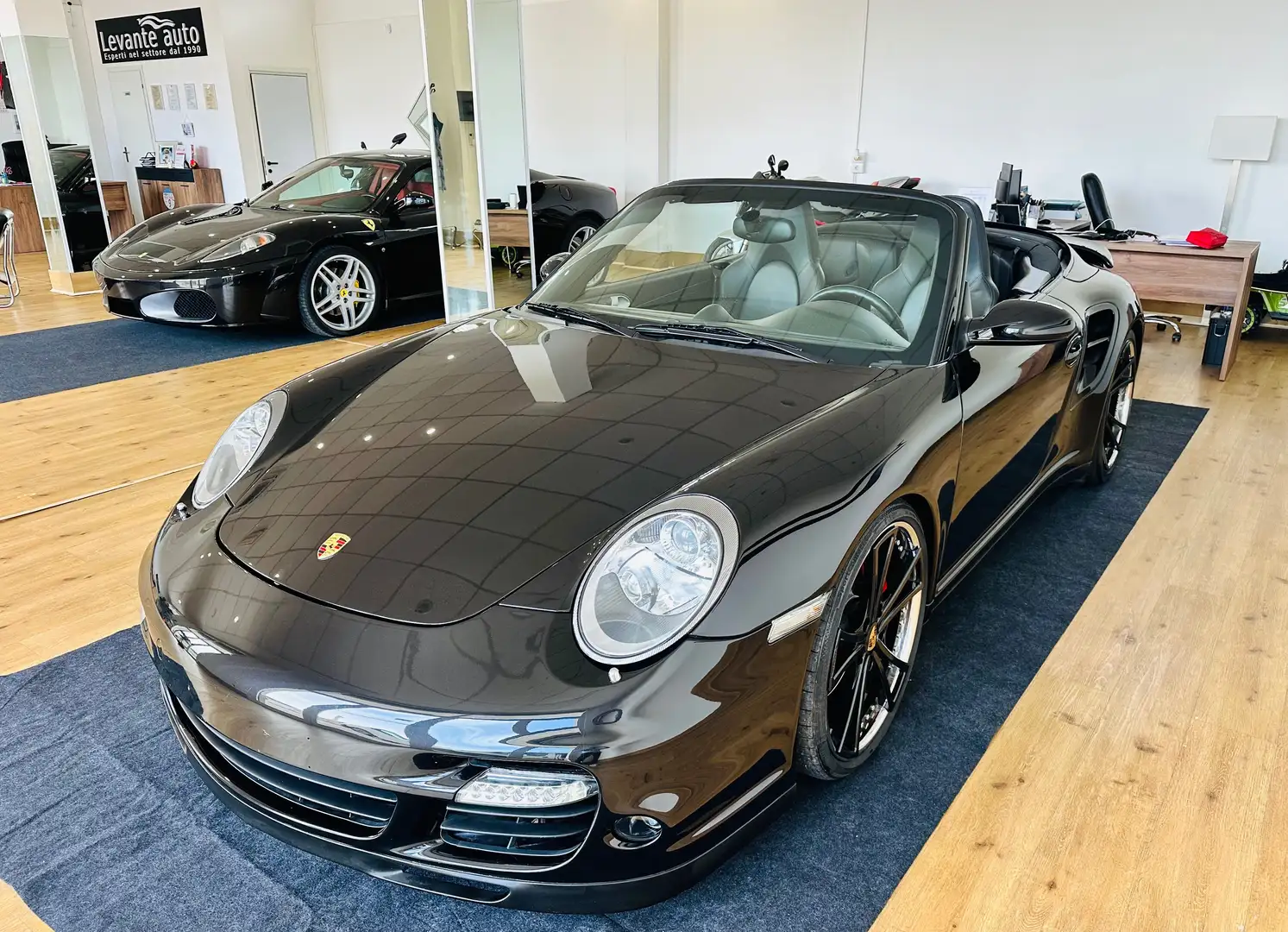 Porsche 997 Turbo Mk1 cabriolet Nero - 1