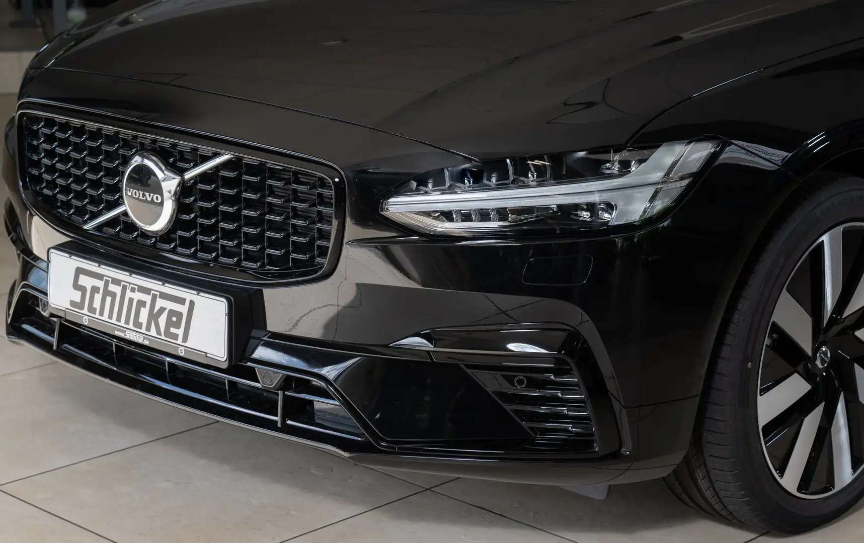 Volvo V90 T6 Plus Dark Recharge Plug-In Hybrid AWD Leder ACC Negru - 2