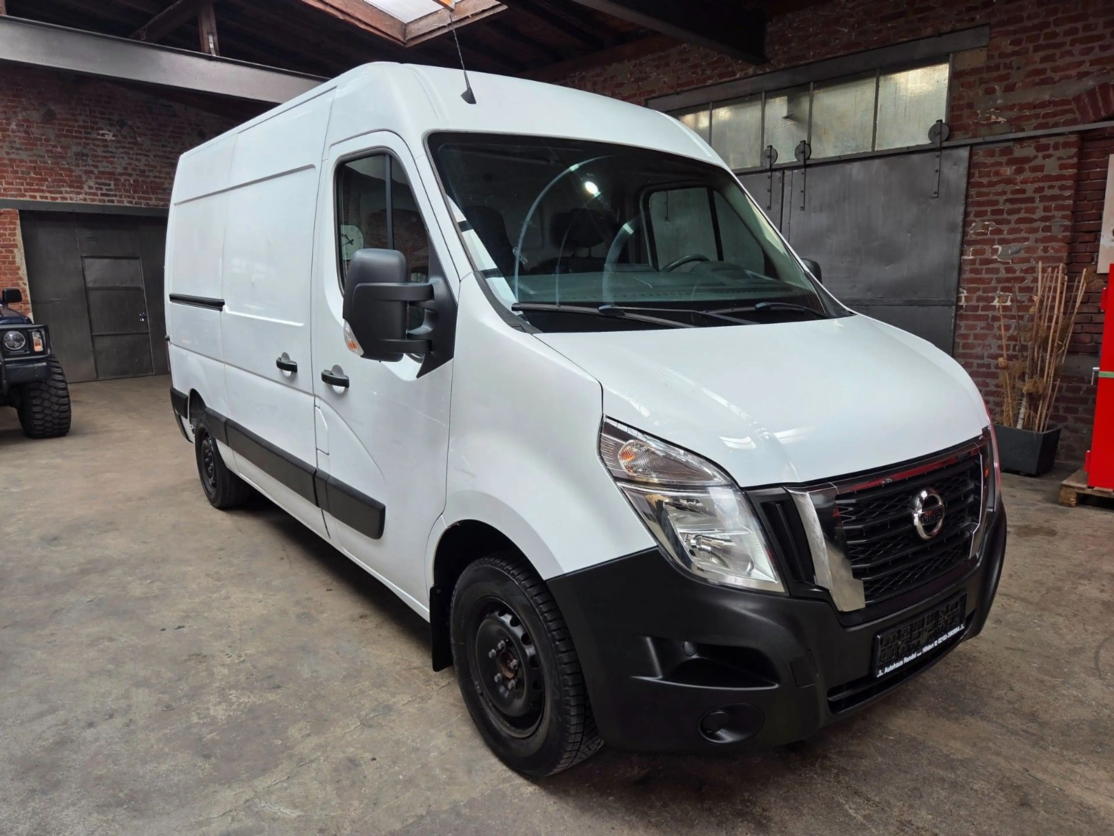 Nissan Interstar NV400 L2 H2 Tüv Klima PDC Euro6 — photo 3