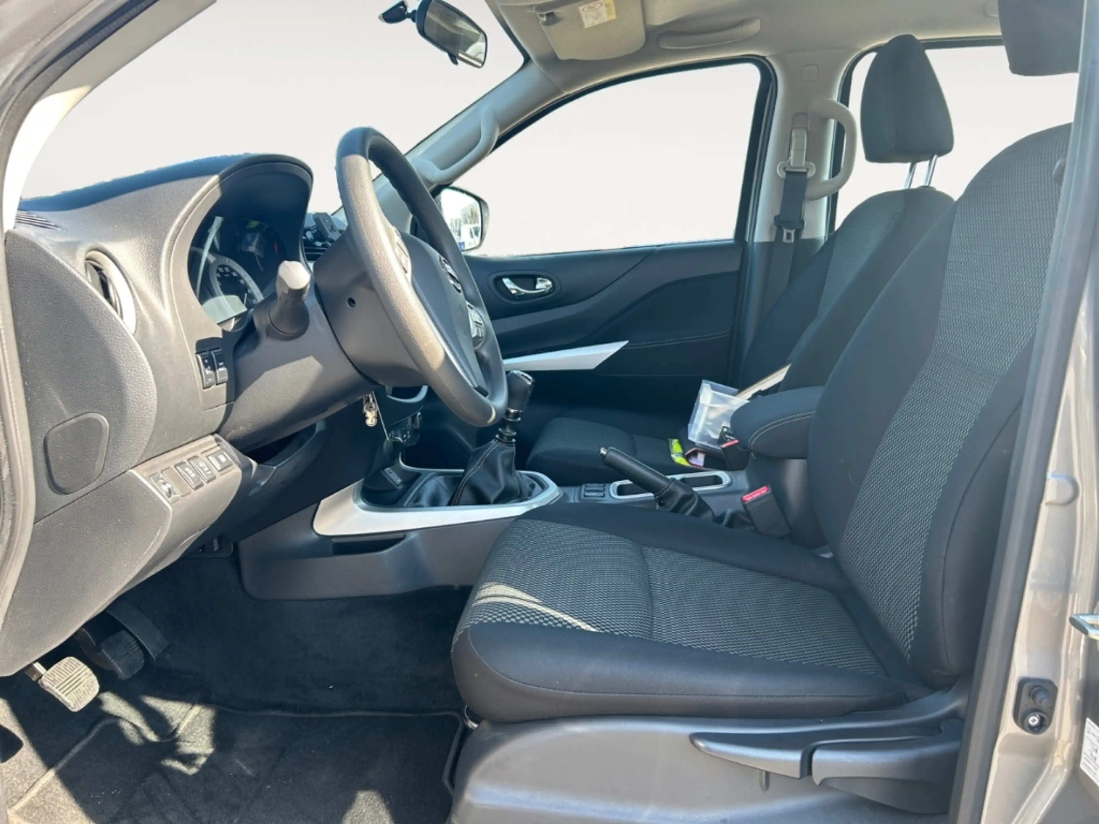Nissan Navara NP300 Acenta Double Cab 4x4 AHK Sperrdiff. DAB SHZ — photo 11