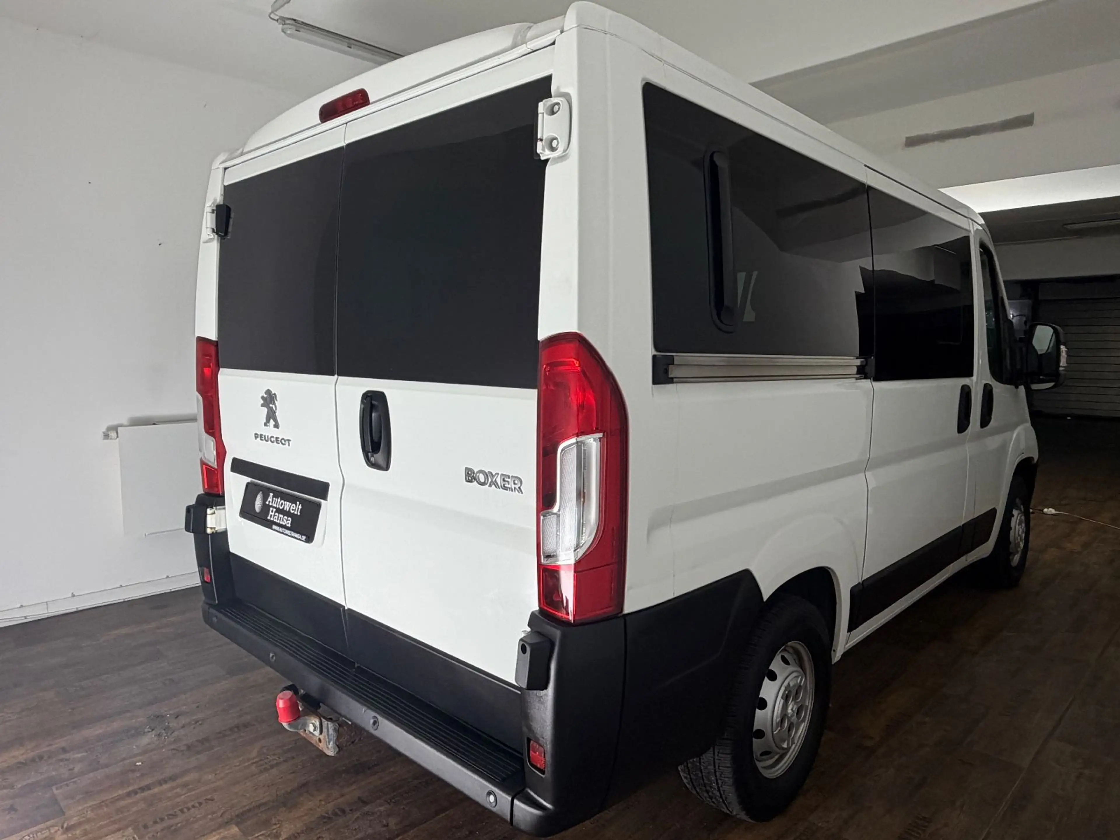 Peugeot Boxer Kombi 330 L1H1 Active/1.HD/NAVI/AHK/PDC/ — photo 4