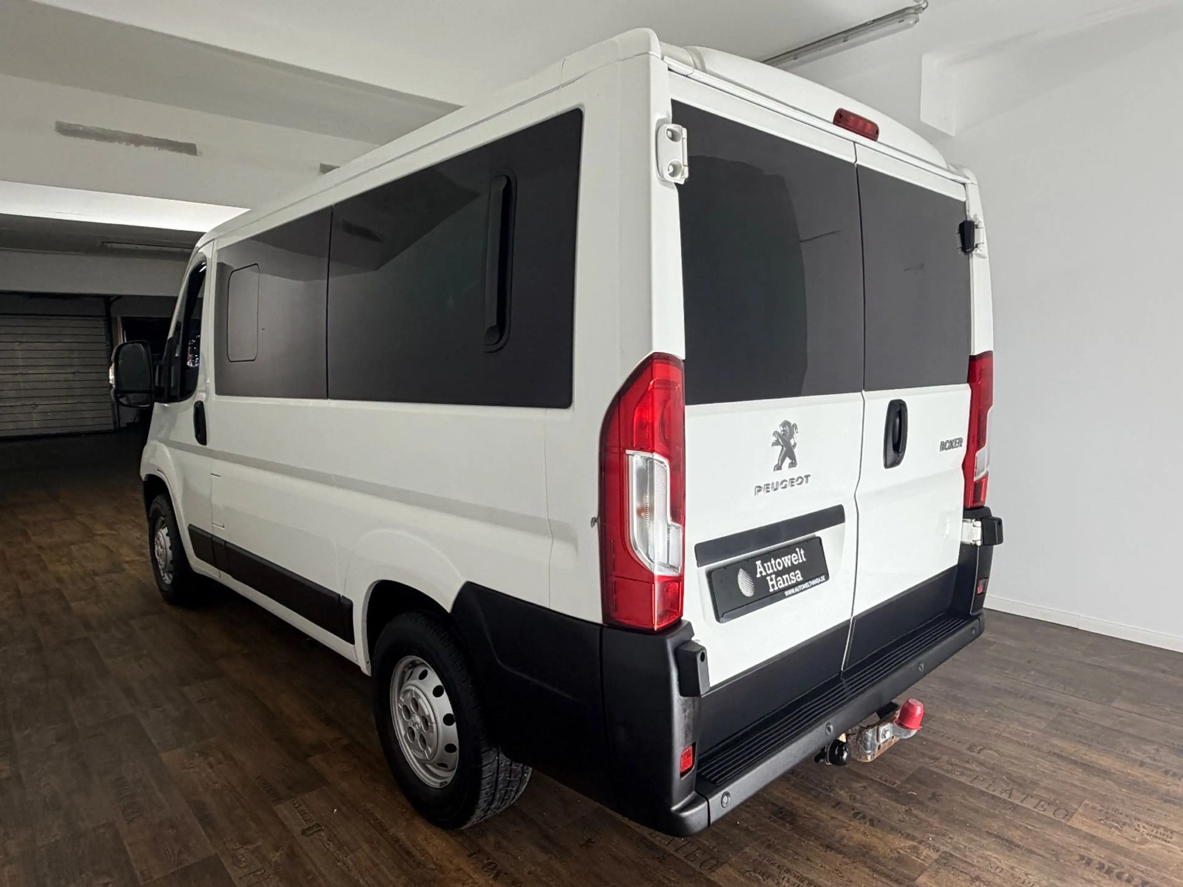 Peugeot Boxer Kombi 330 L1H1 Active/1.HD/NAVI/AHK/PDC/ — photo 5