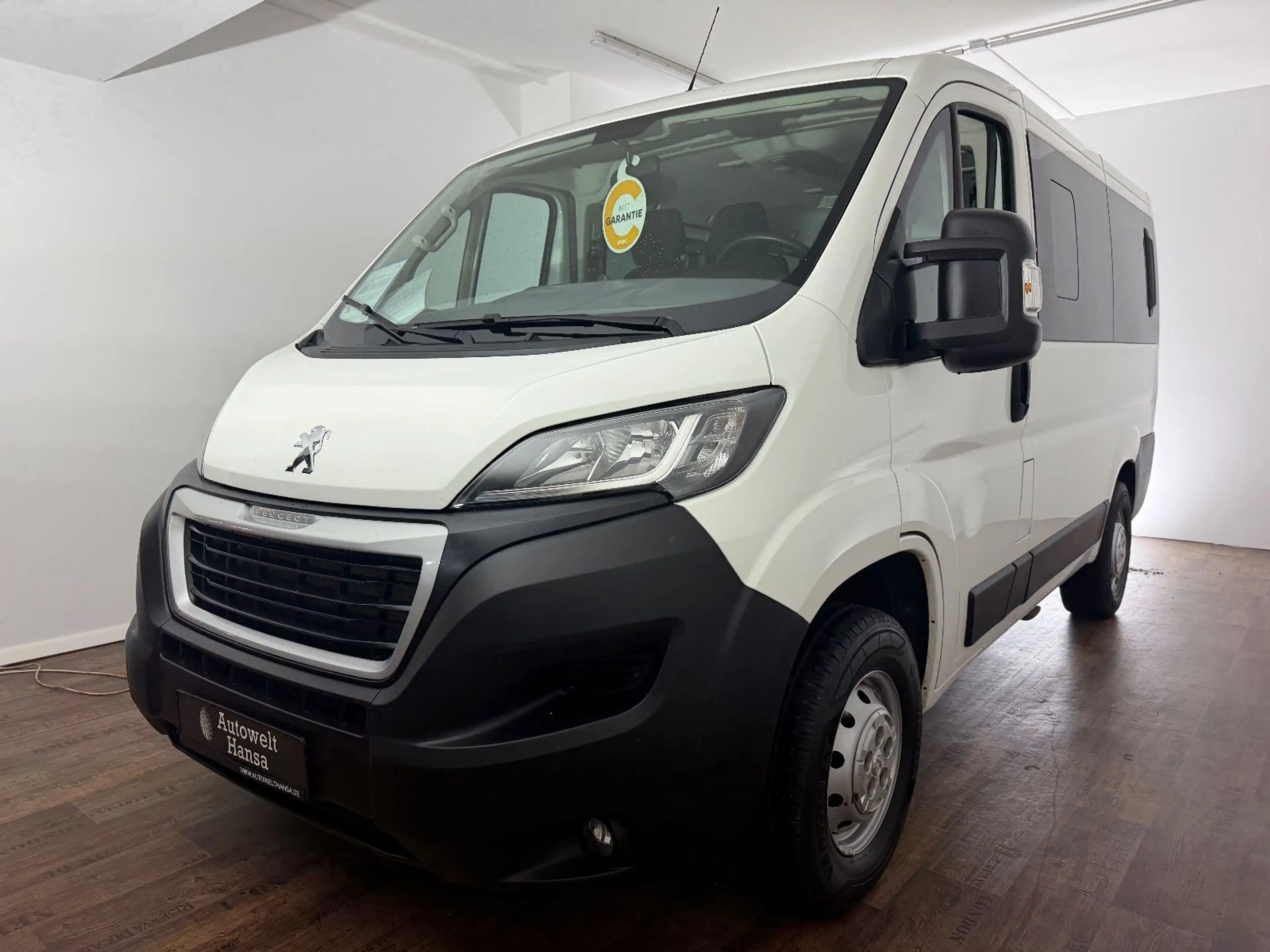 Peugeot Boxer Kombi 330 L1H1 Active/1.HD/NAVI/AHK/PDC/