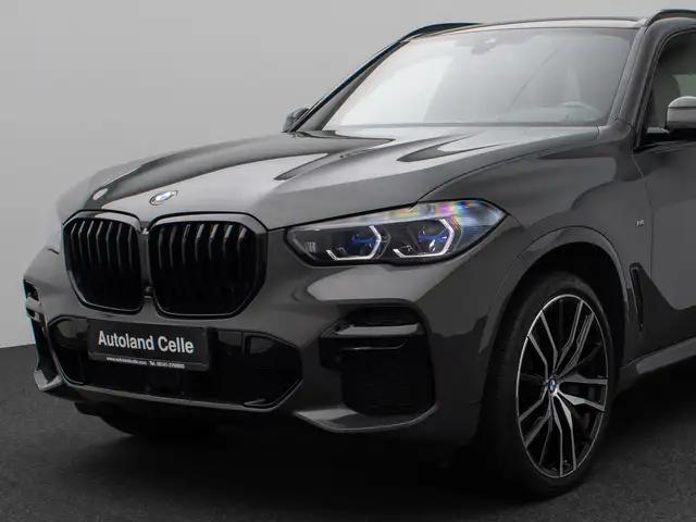 BMW X5 M view 16