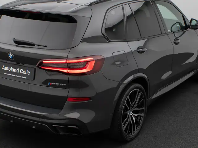 BMW X5 M view 15
