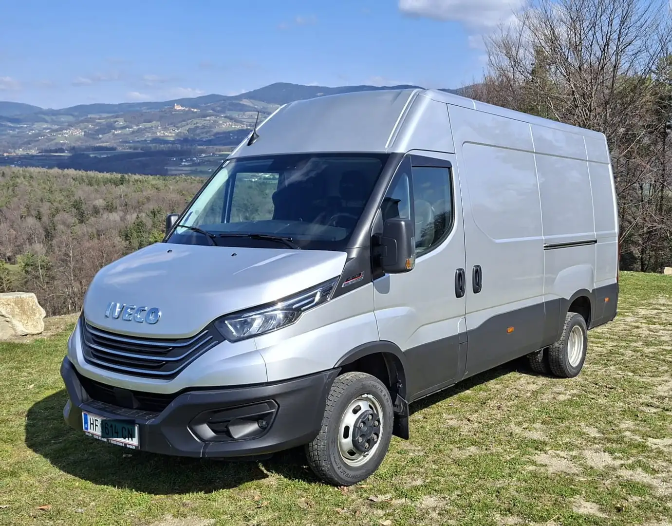Iveco Daily 40 C35 Silber - 1