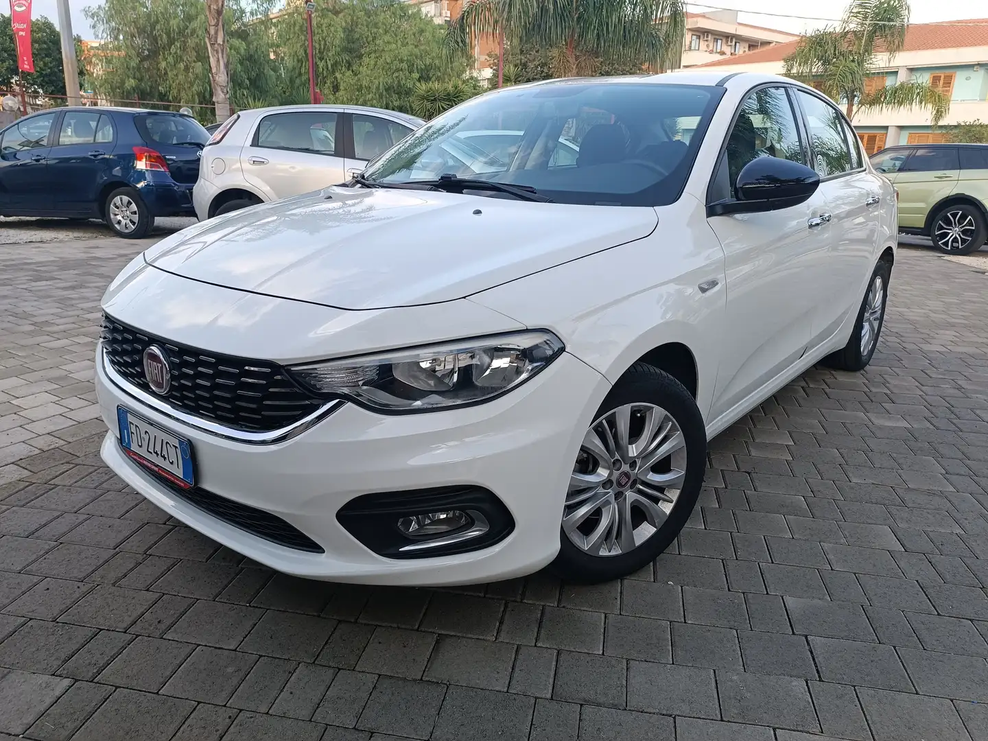 Fiat Tipo Tipo 4 porte II 2016 4p 1.4 Opening Edition 95cv Bianco - 2