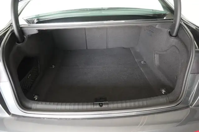 Audi A6 view 8