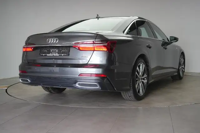 Audi A6 view 4