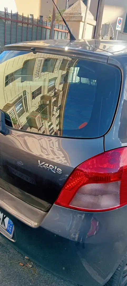 Toyota Yaris 3p 1.0 - 2