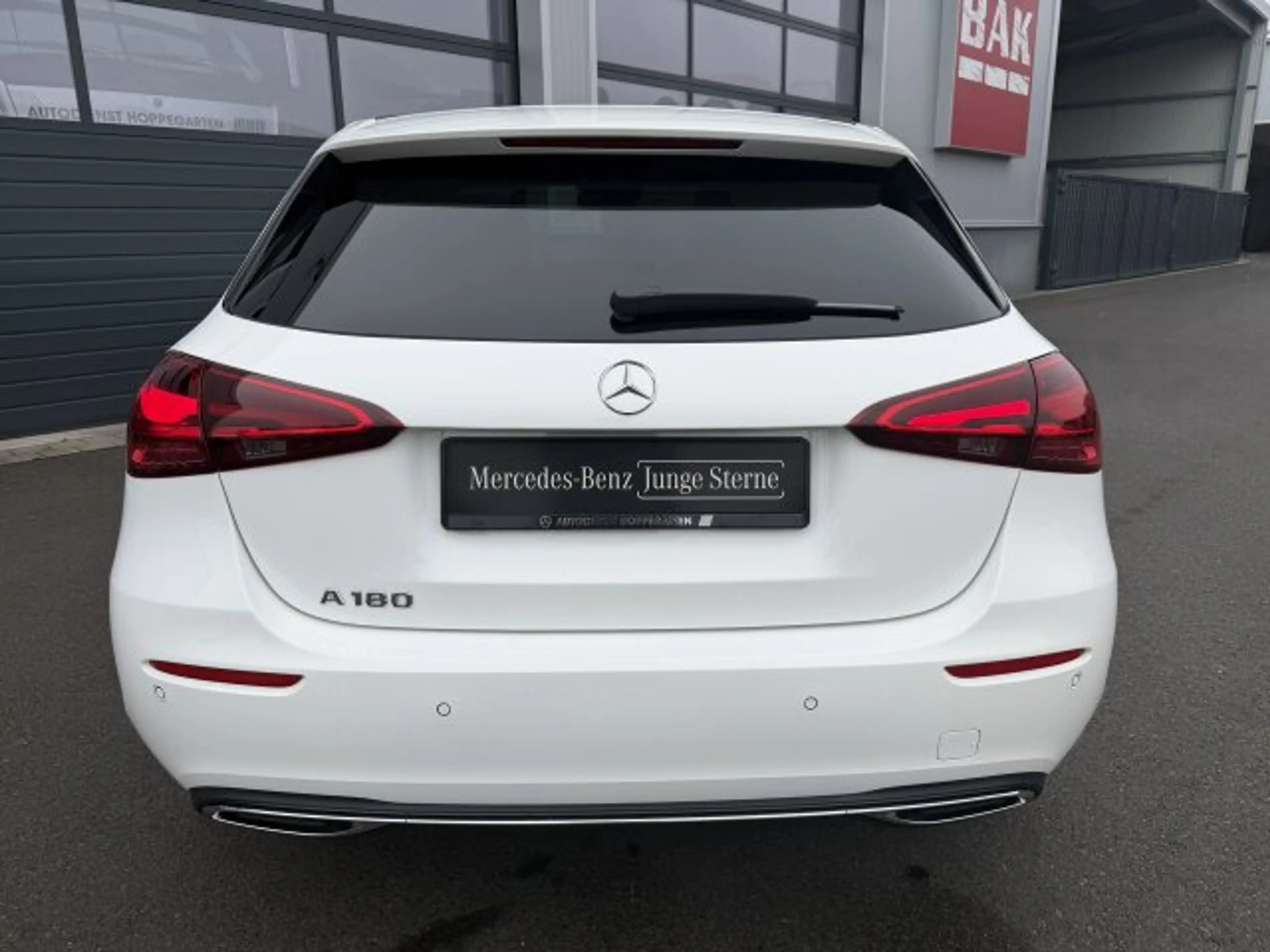 Mercedes-Benz A 180 A 180 Progressive LED Distronic Panorama 360°... — photo 7