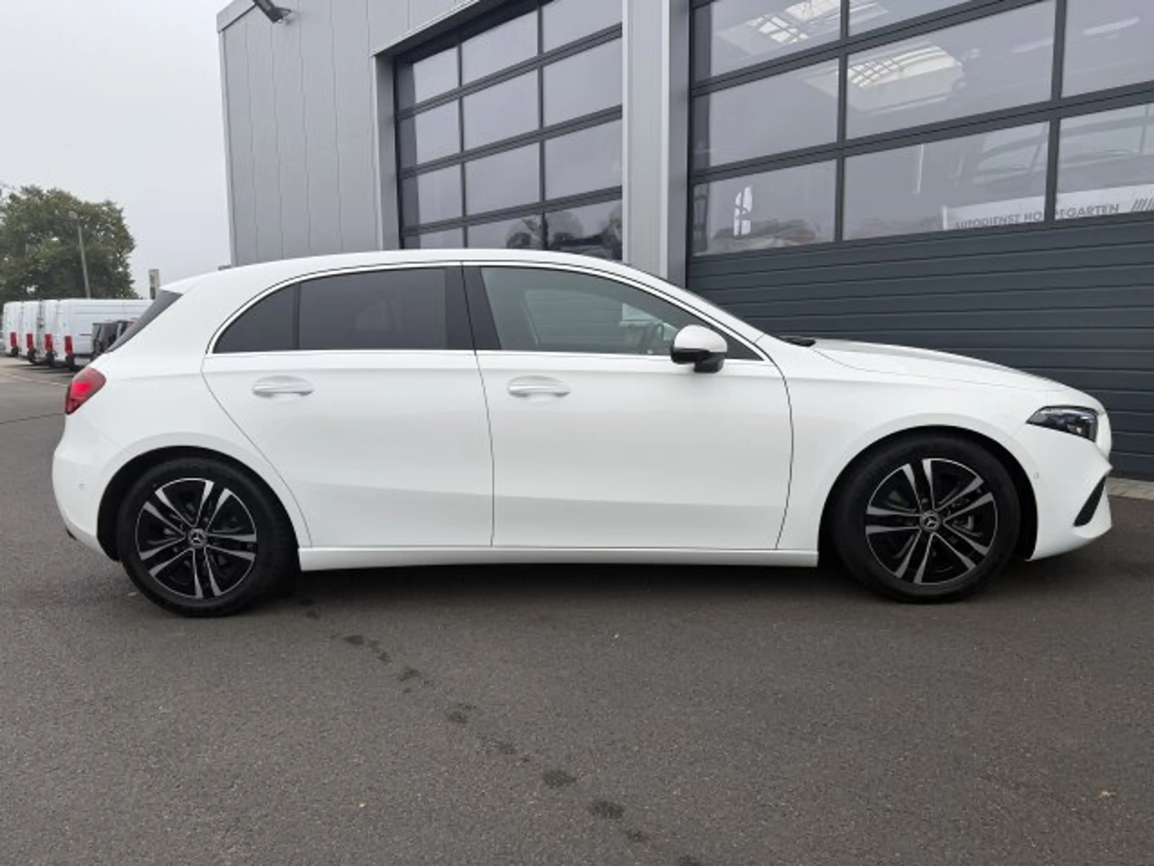 Mercedes-Benz A 180 A 180 Progressive LED Distronic Panorama 360°... — photo 6