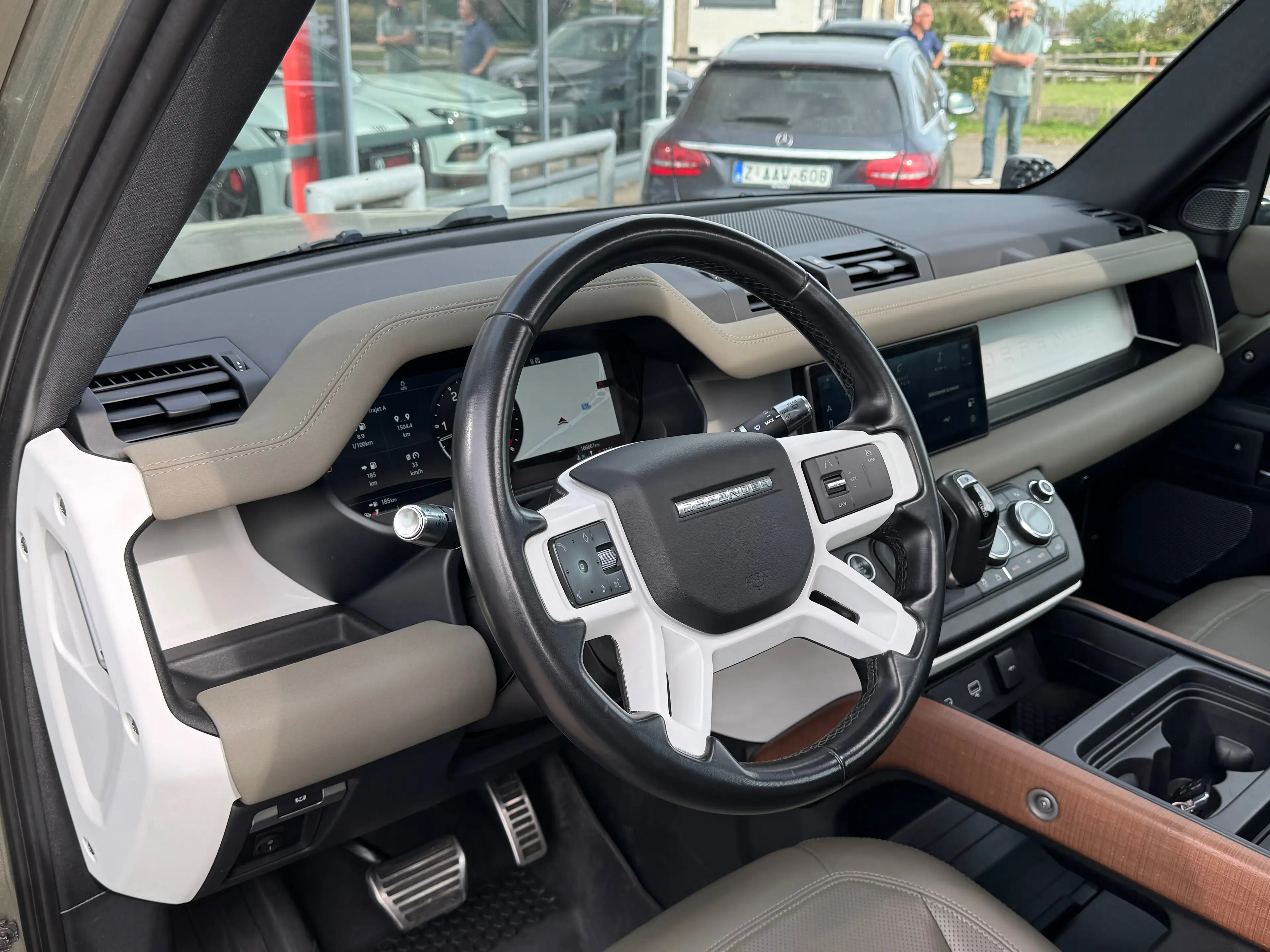 Land Rover Defender Defender 110 3.0 D MHEV D200 TOIT PANO CAMERA360 1ER PROPRIETAIRE FULL OPTION — photo 15