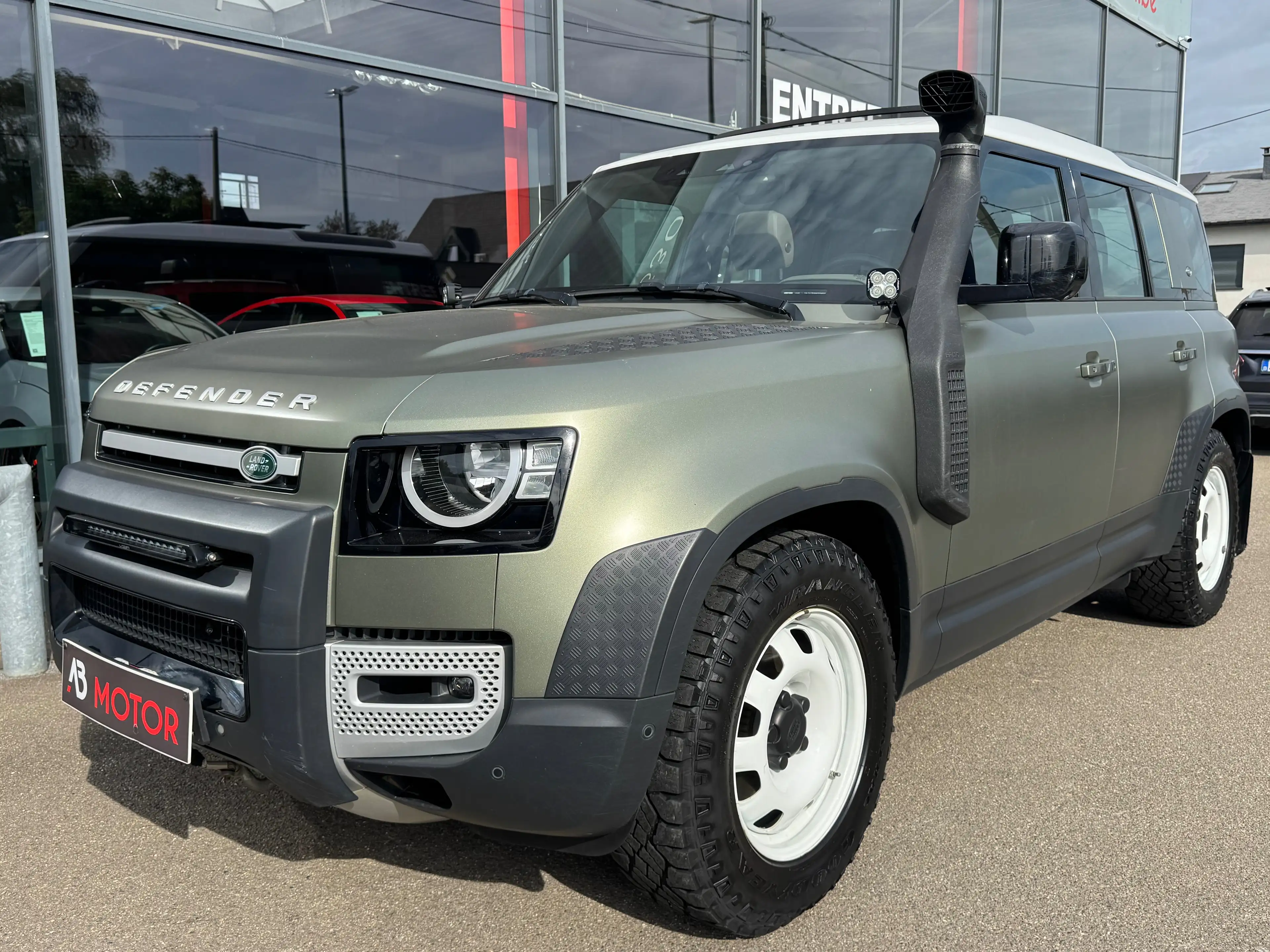 Land Rover Defender Defender 110 3.0 D MHEV D200 TOIT PANO CAMERA360 1ER PROPRIETAIRE FULL OPTION — photo 9