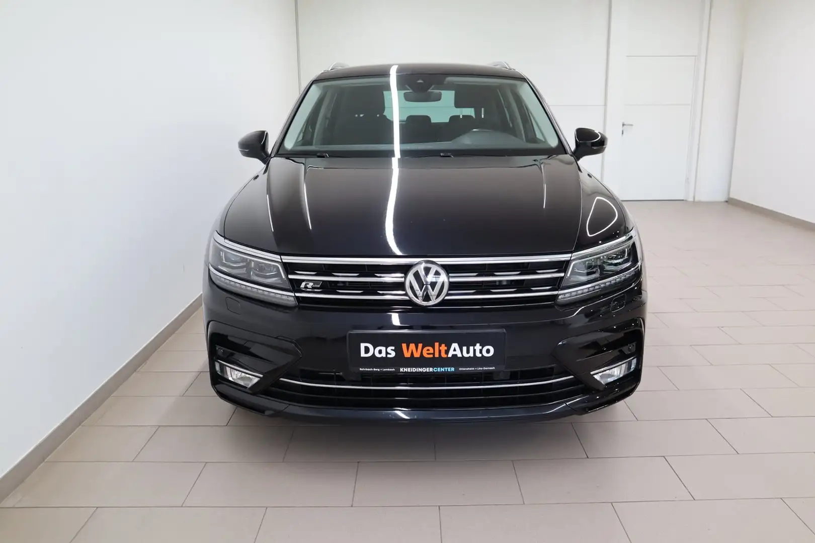 Volkswagen Tiguan Comfortline TSI Schwarz - 2