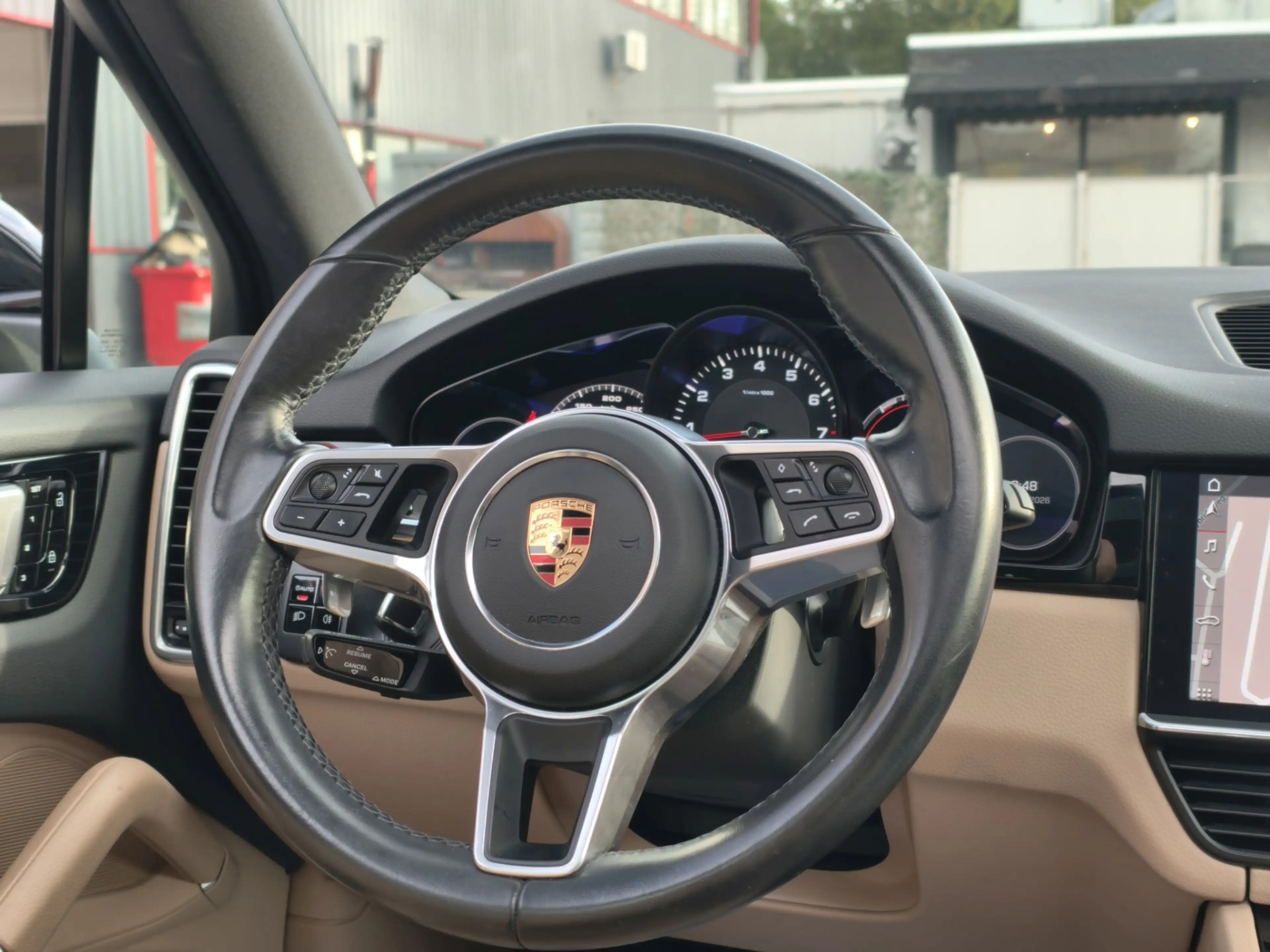 Porsche Cayenne 3.0 — photo 11