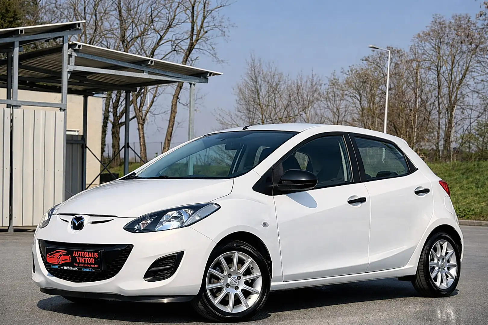 Mazda 2 Mazda2 1,3i CE Pro Weiß - 2