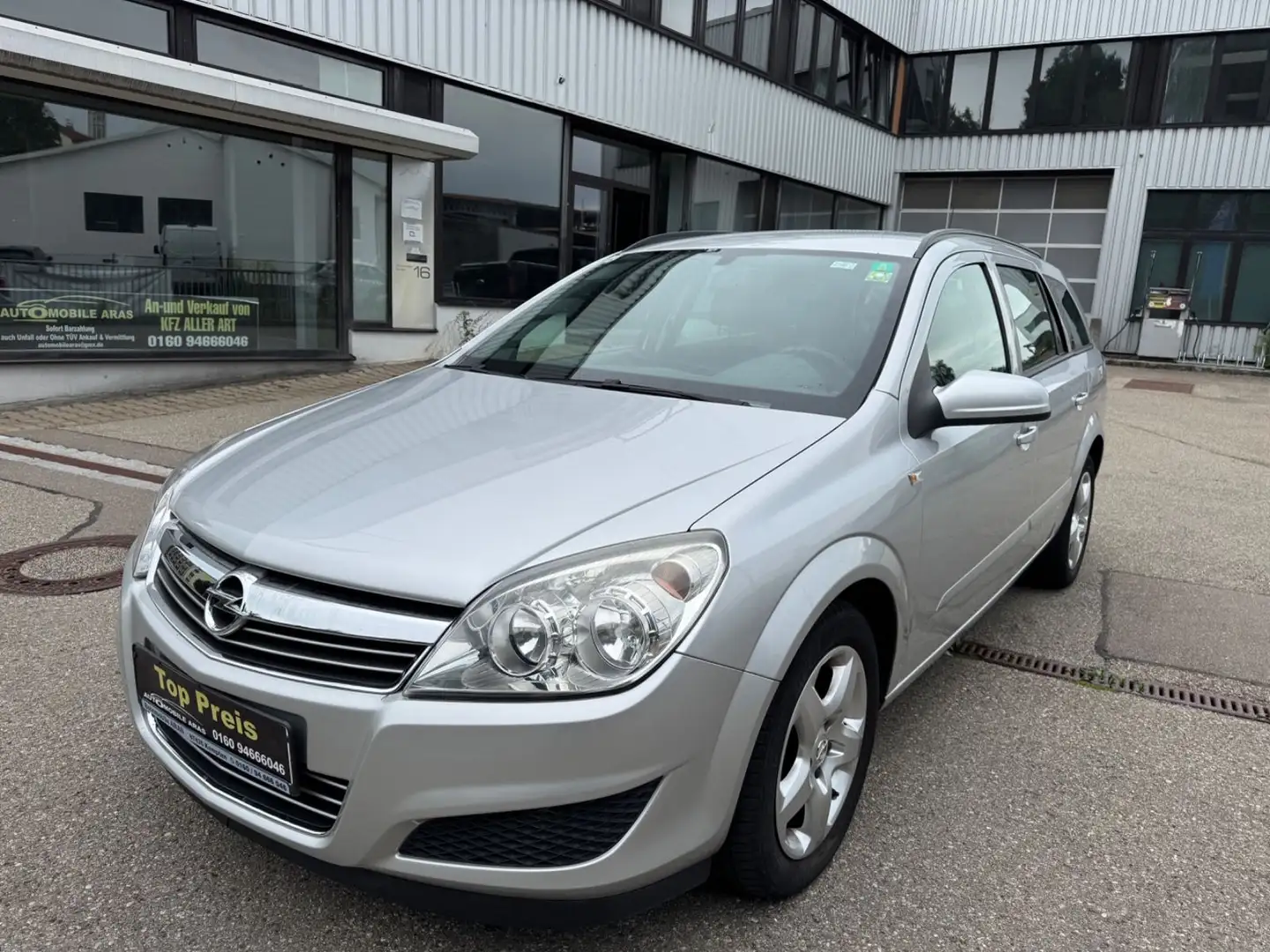 Opel Astra H Caravan Basis Tüv neu 1hand Klima tiptop Silber - 1