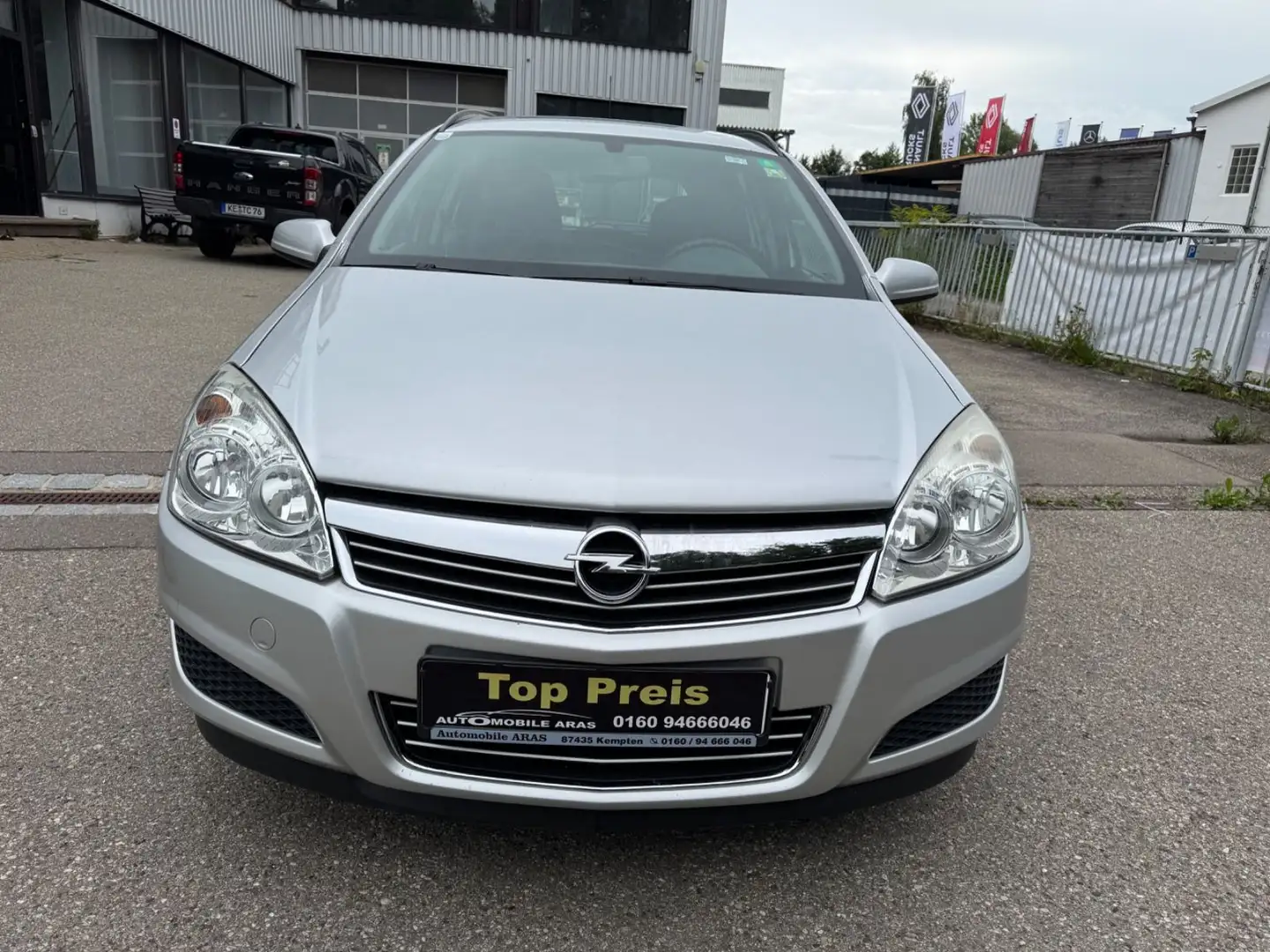 Opel Astra H Caravan Basis Tüv neu 1hand Klima tiptop Silber - 2