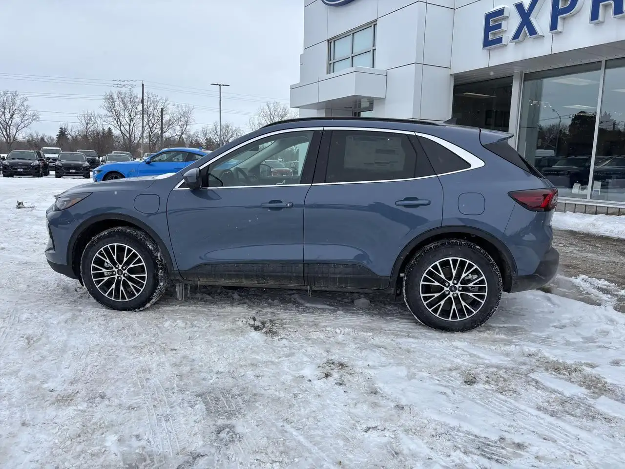 Ford Escape снимка Ford Escape