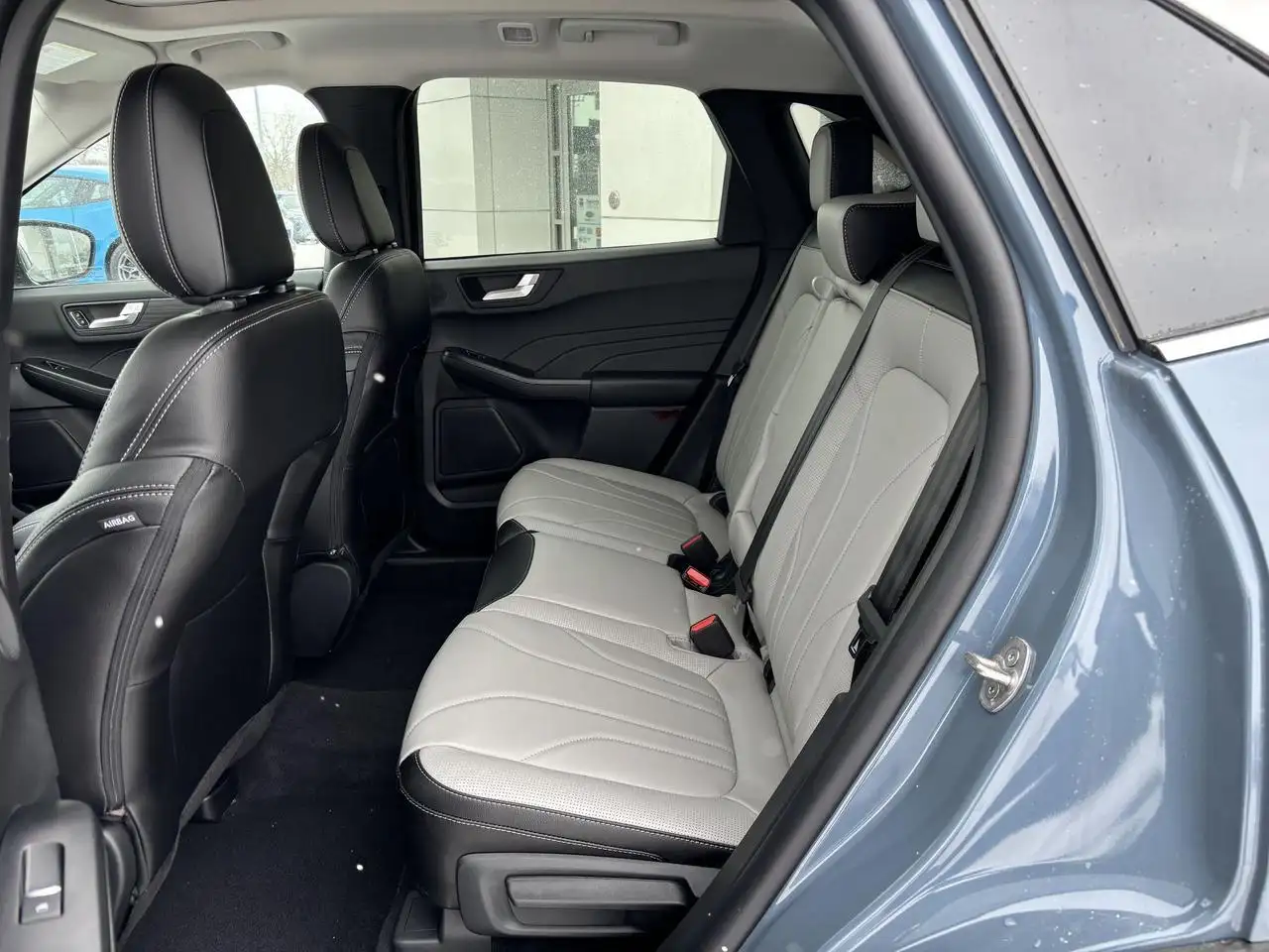 Ford Escape снимка Ford Escape