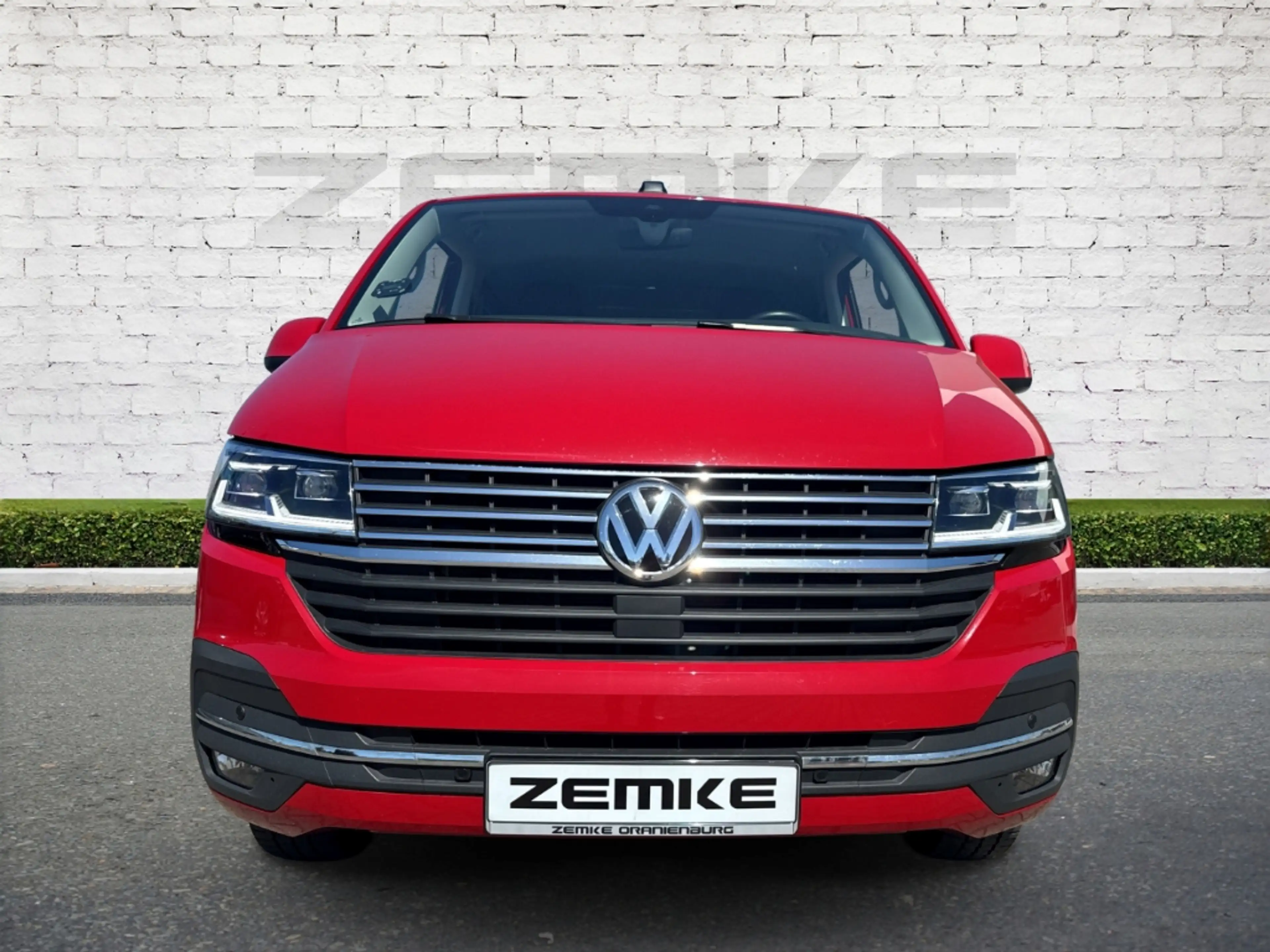 Volkswagen T6.1 Multivan 2.0 TDI DSG Generation Six StandHZG Navi LED Dyn. — photo 5