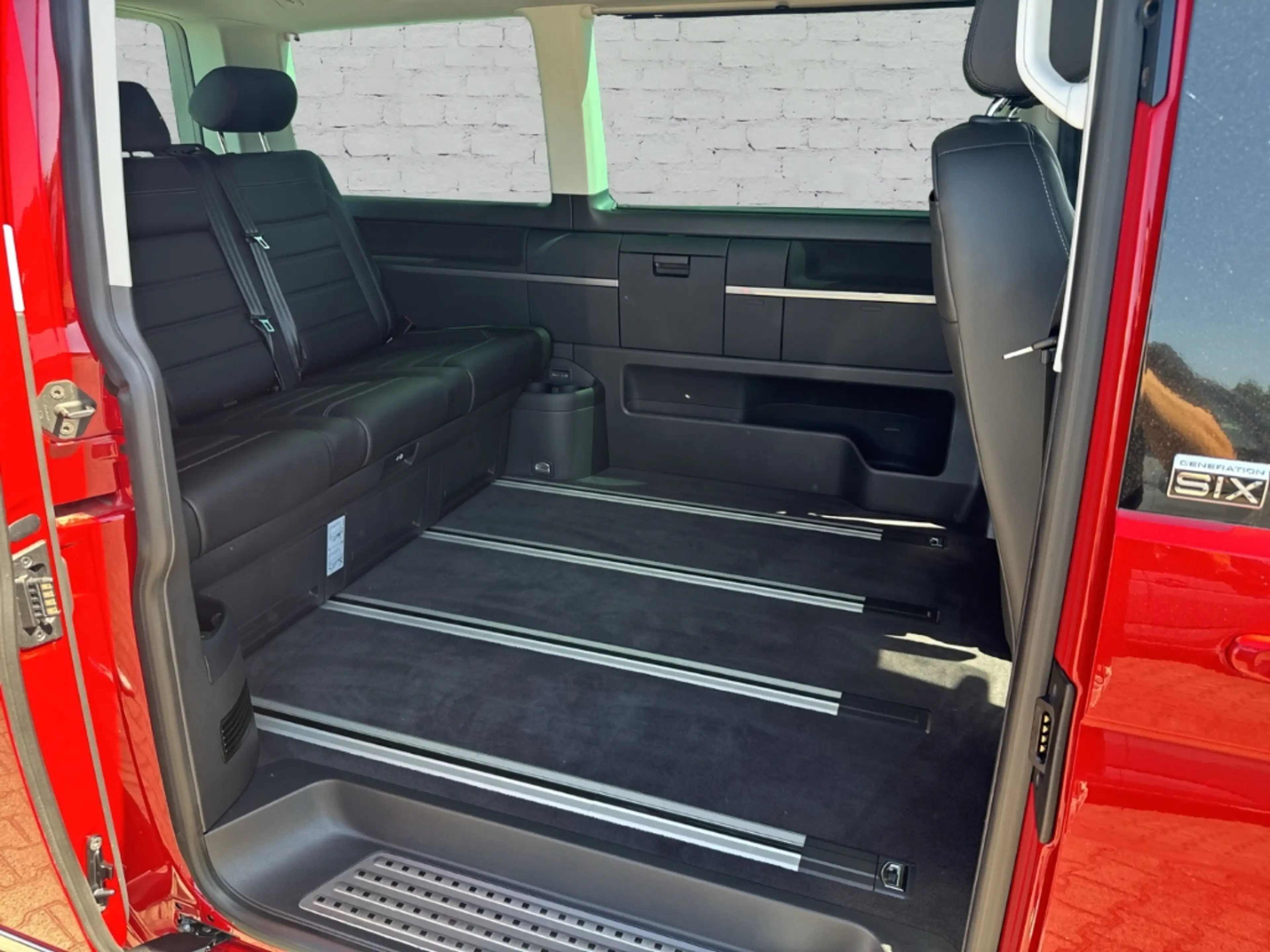 Volkswagen T6.1 Multivan 2.0 TDI DSG Generation Six StandHZG Navi LED Dyn. — photo 10