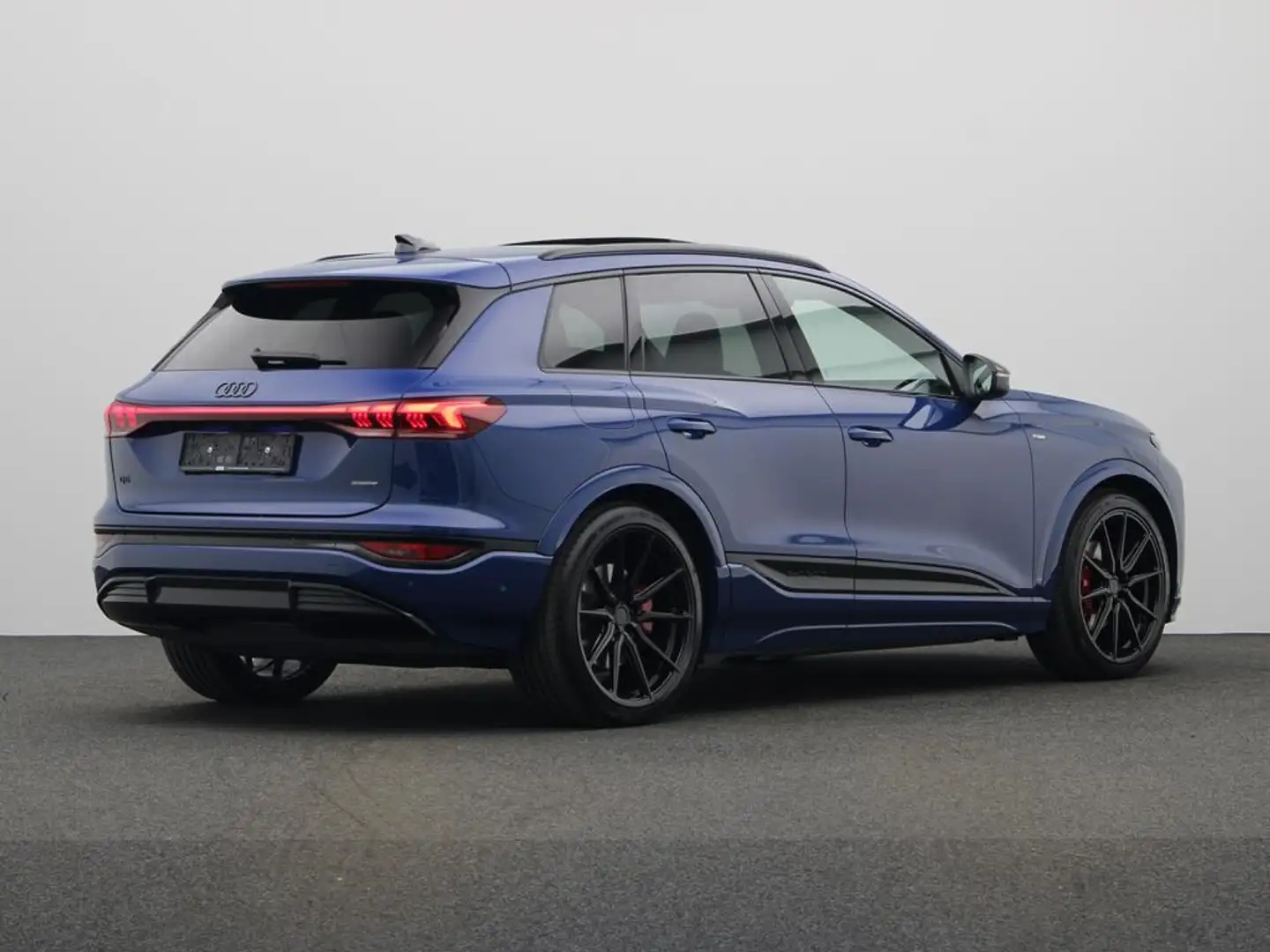 Audi Q6 e-tron e-Tron 100 kWh 55 Quattro Edition one blue Blauw - 2