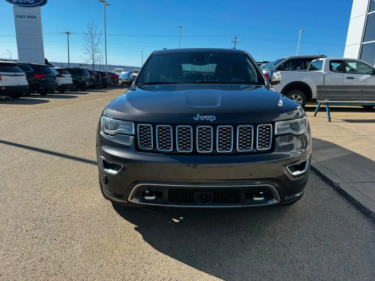 Jeep Grand Cherokee снимка Jeep Grand Cherokee