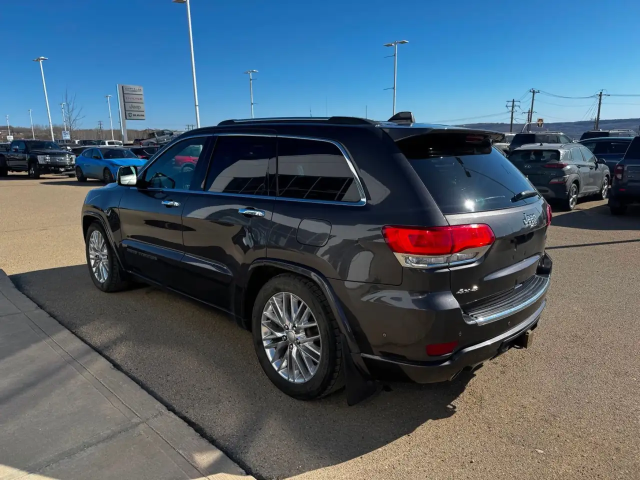 Jeep Grand Cherokee снимка Jeep Grand Cherokee