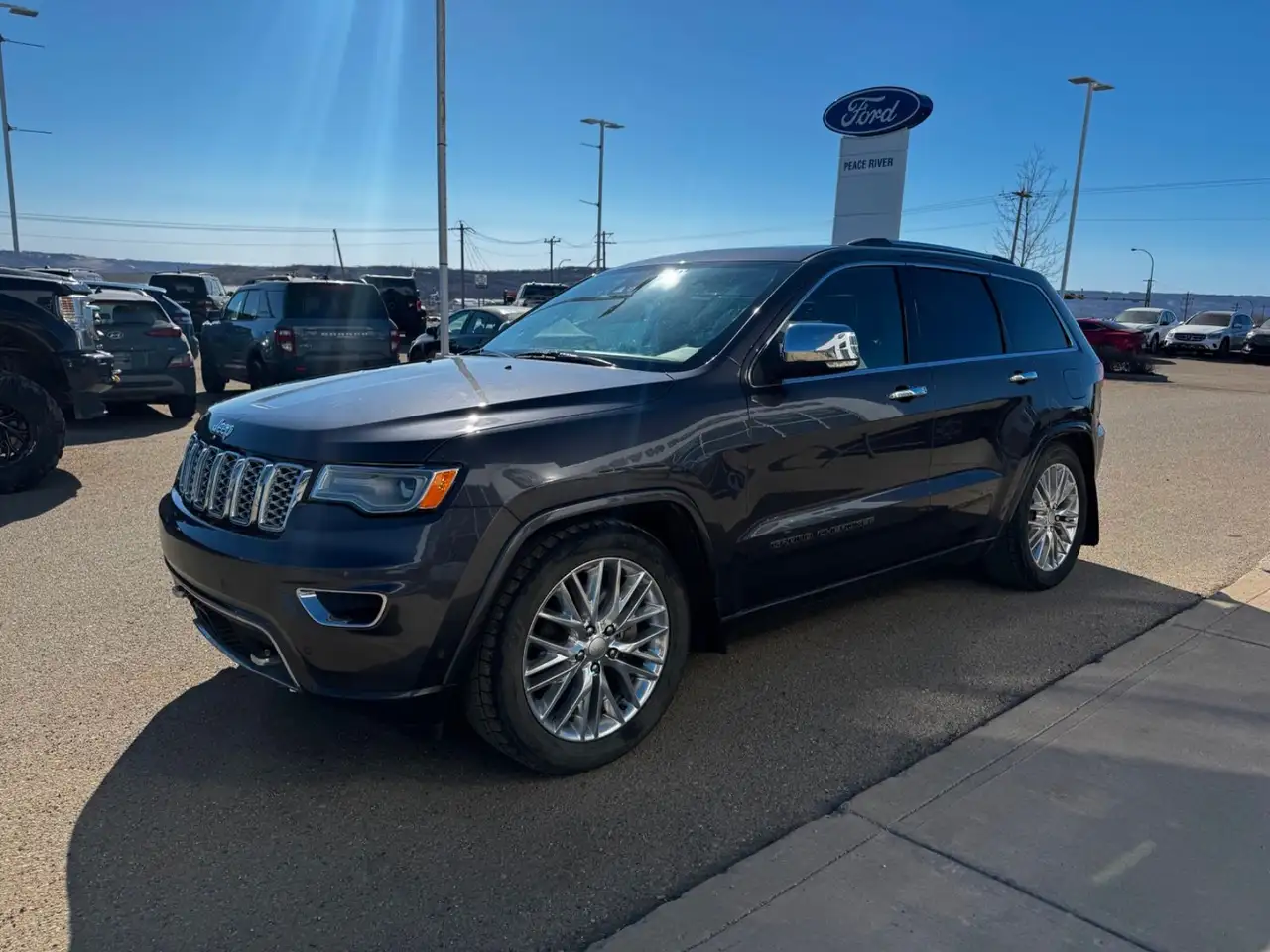 Jeep Grand Cherokee снимка Jeep Grand Cherokee