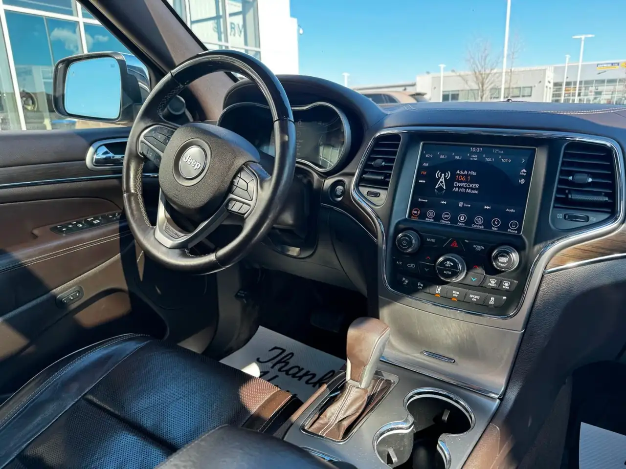 Jeep Grand Cherokee снимка Jeep Grand Cherokee