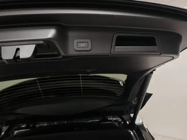 Land Rover Range Rover Evoque view 10
