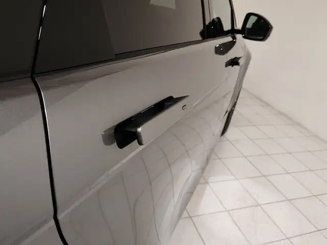 Land Rover Range Rover Evoque view 12