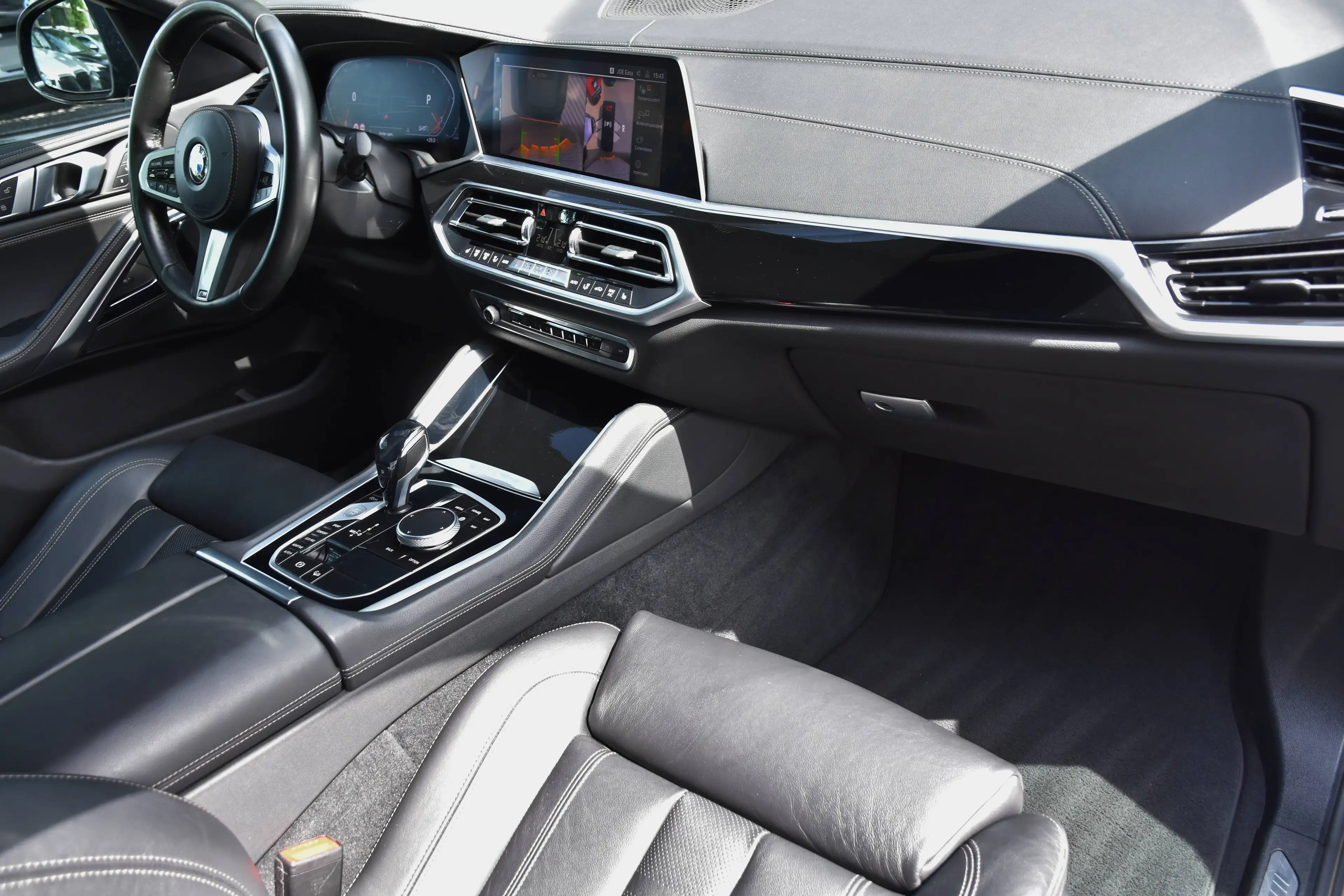 BMW X6 XDRIVE30D AS M PACK *** TREKHAAK / ICONIC GLOW / 360 CAMERA *** — photo 13