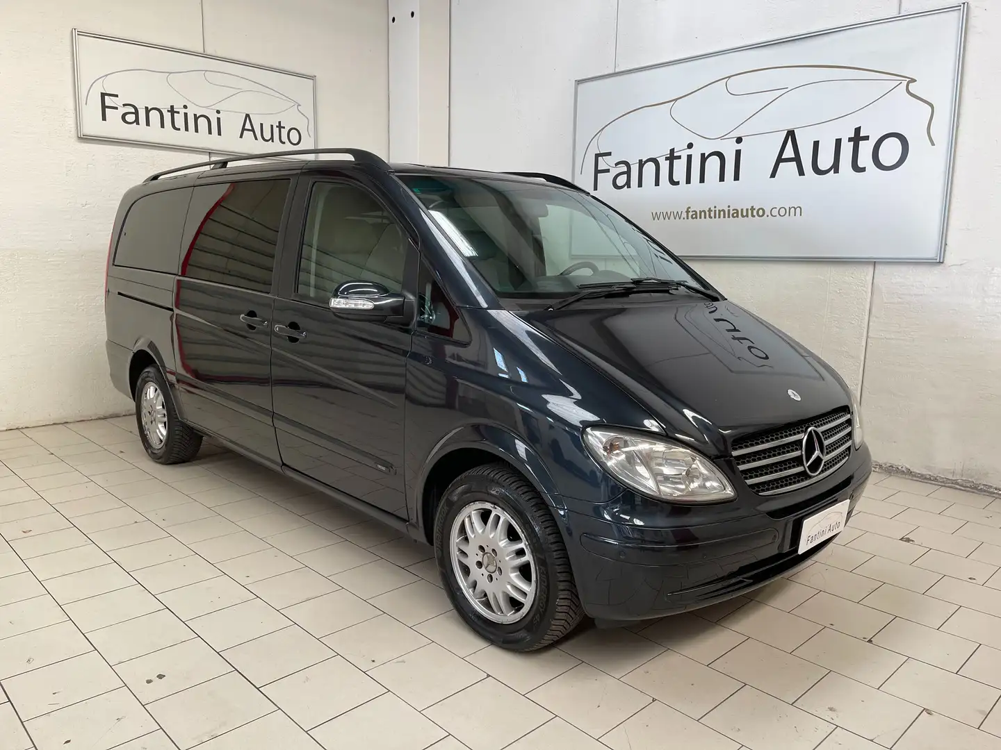 Mercedes-Benz Viano Trend L 2.0 cdi auto-AUTOCARRO 5 POSTI-LEGGI SOTTO Schwarz - 1