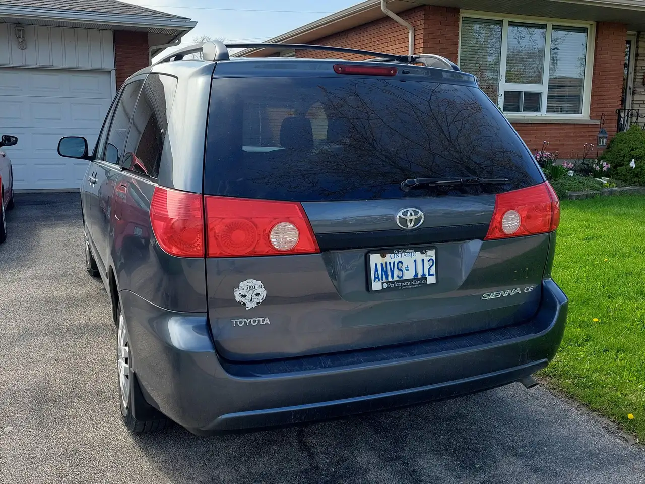 Toyota Sienna fotografie Toyota Sienna