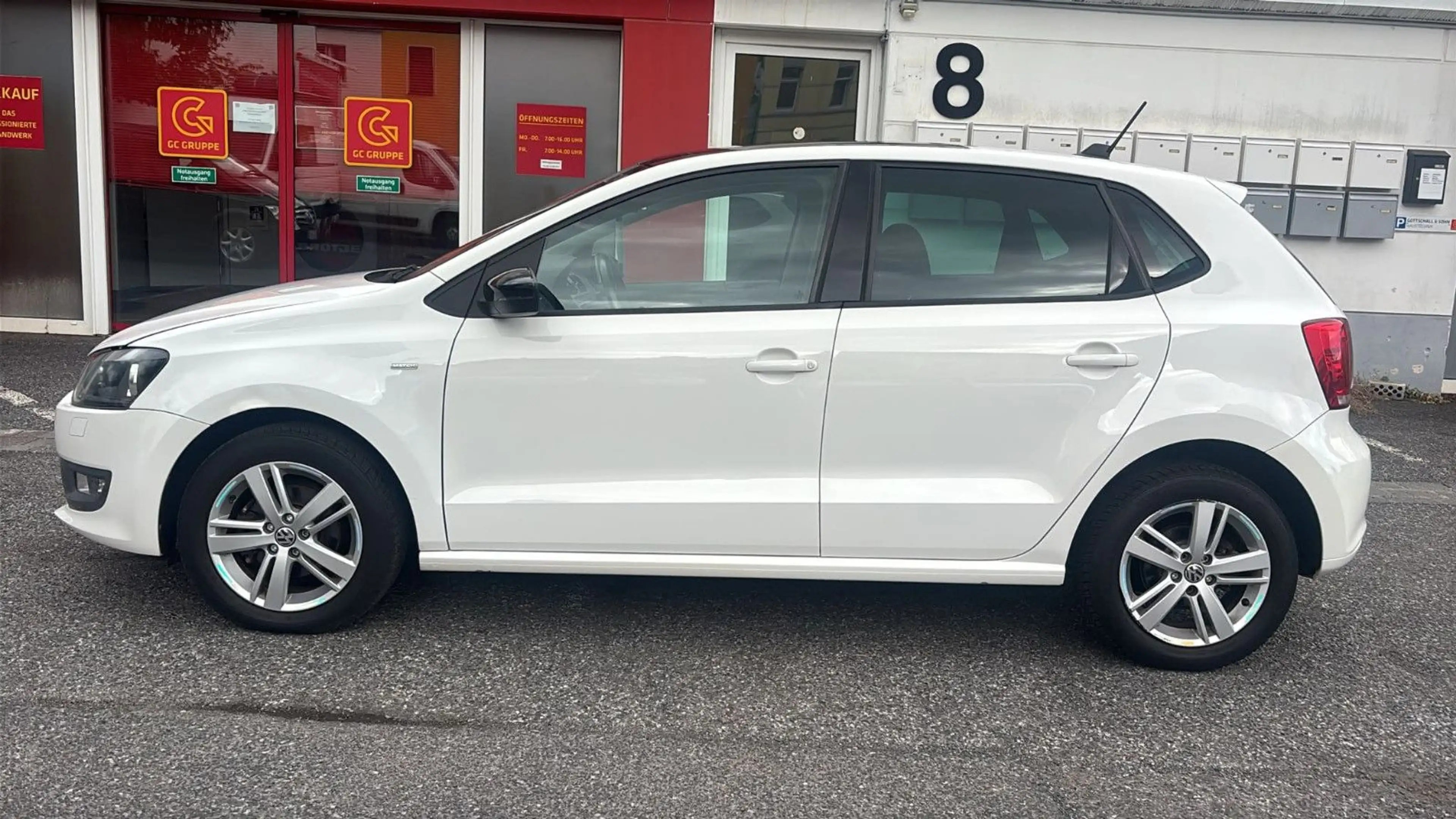 Volkswagen Polo V 6R *1.6TDI-AUTOMATIK* — photo 2